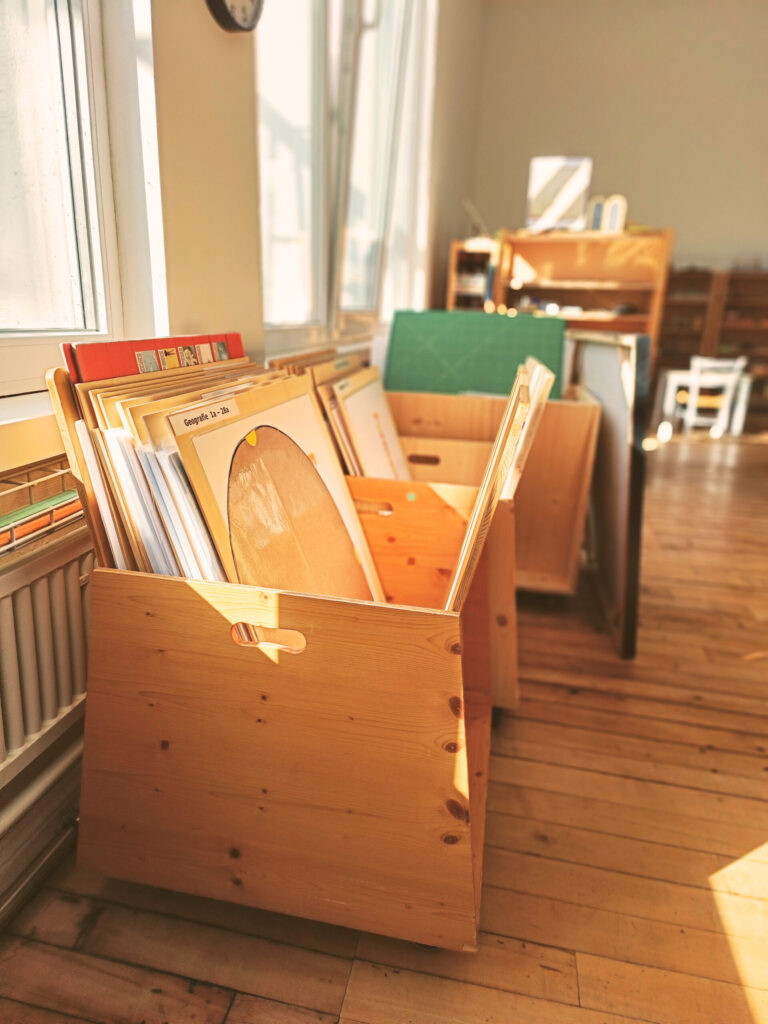 Montessori-CH_6-12-environment_11-scaled