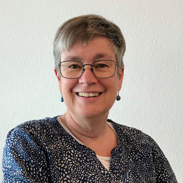 AndreaHelfenstein_600